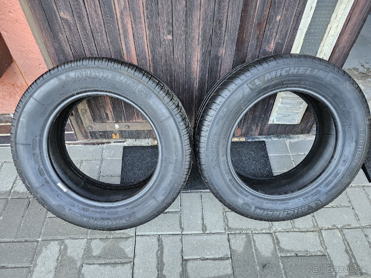 Letní pneu 215/60/16 Michelin