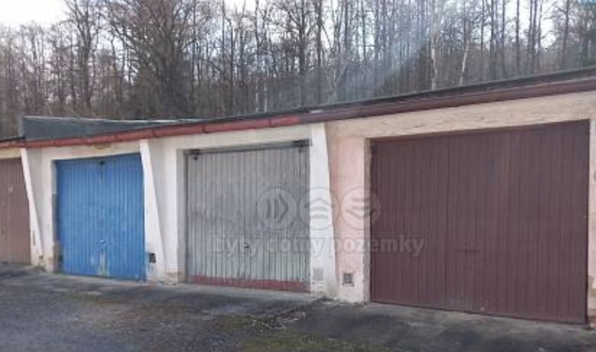 Prodej garaze v Mimoni
