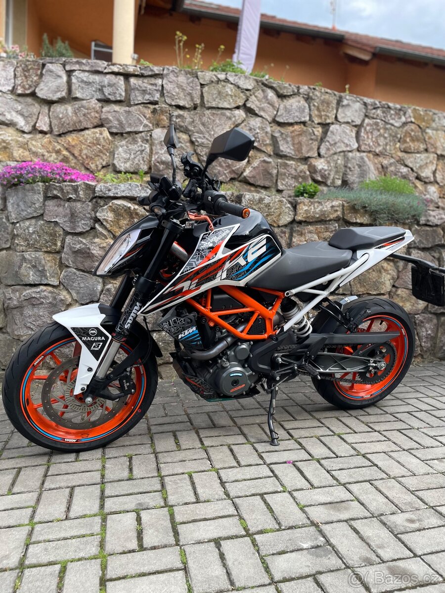KTM Duke 390 polepy Bagaros A2