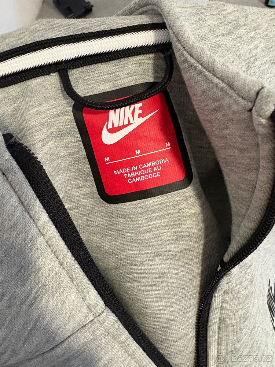 Šedá Nike TECH Fleece mikina
