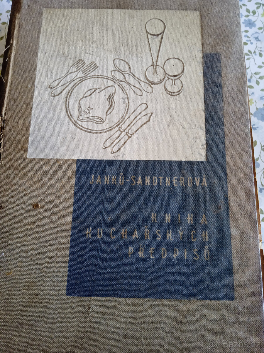 Kníha KUCHAŘKA RETRO