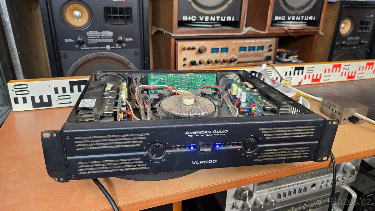 American Audio VLP600 stereo koncový zesilovač