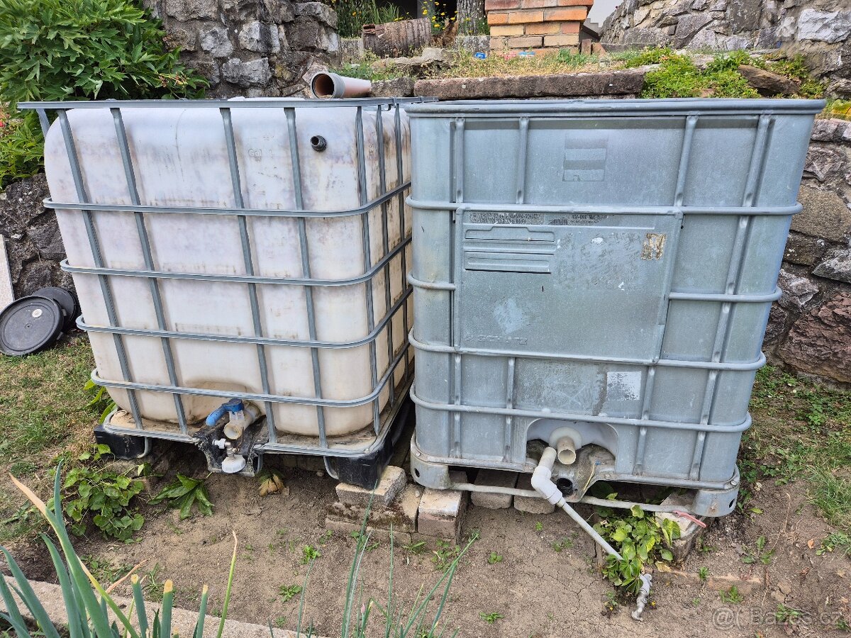 Prodám IBC kontejnery / nádrže na dešťovou vodu 1000l