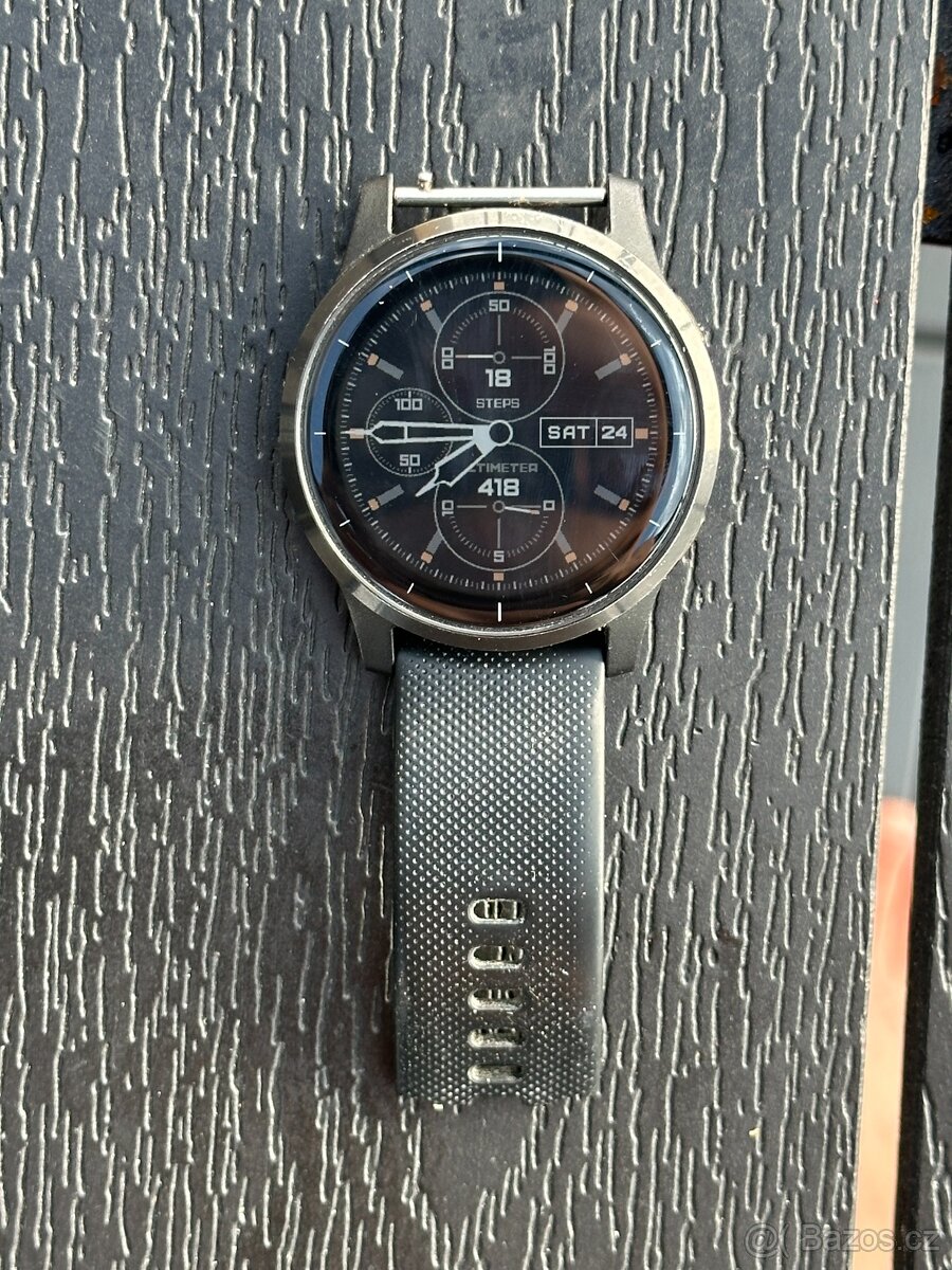 Chytré hodinky Garmin Vivoactive 4 černé