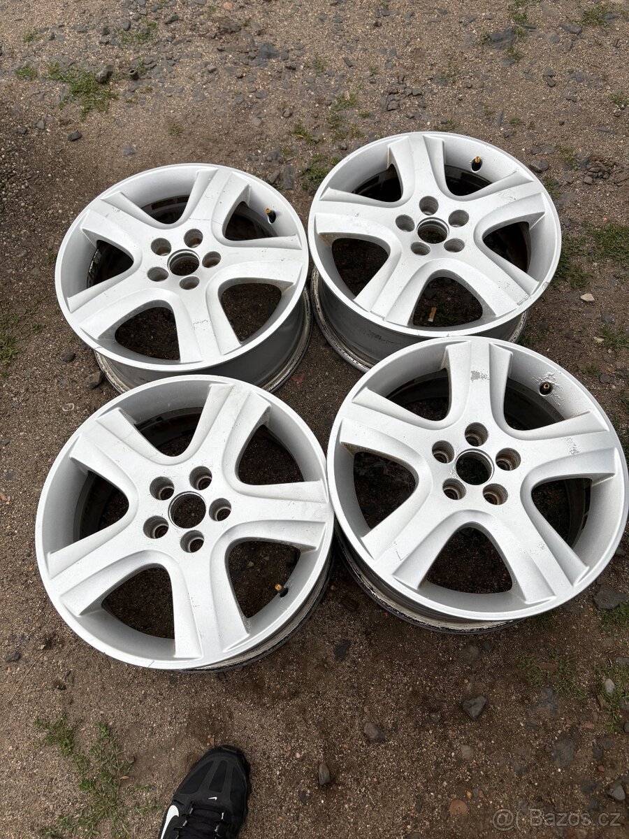 Alu kola originál Škoda 5x100 r 16