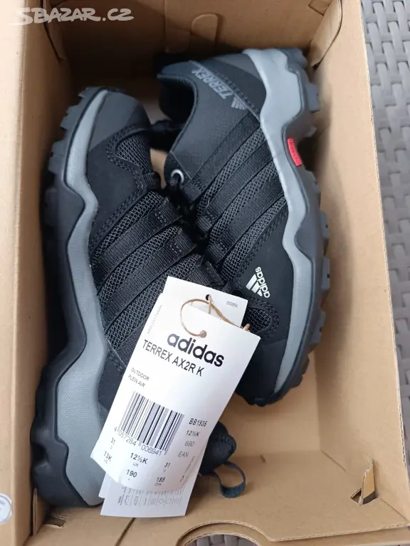 Nove dětské boty Adidas Terrex vel. 31