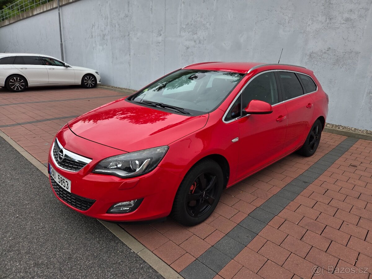Opel Astra Sports Tourer 2.0CDTI, 121kW
