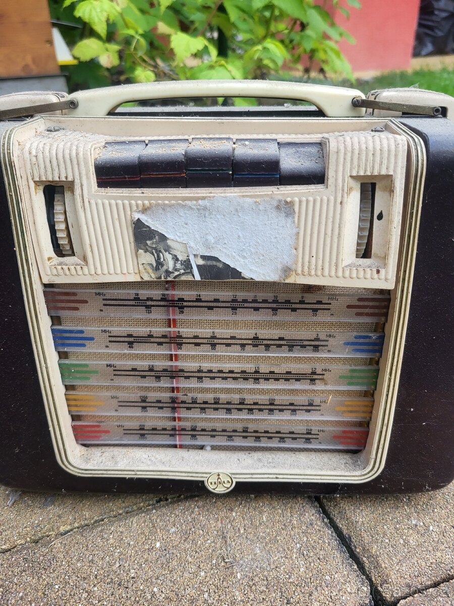 Staré radio TESLA