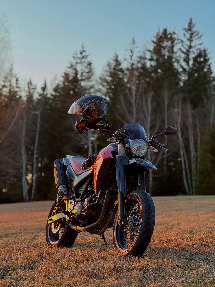 Yamaha XT660X