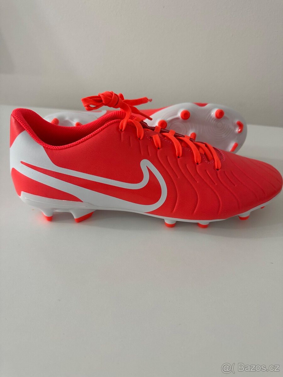 Kopačky Nike Legend 10 Club FG/MG