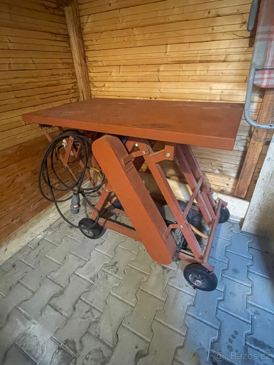 Cirkulárka s kolébkou
