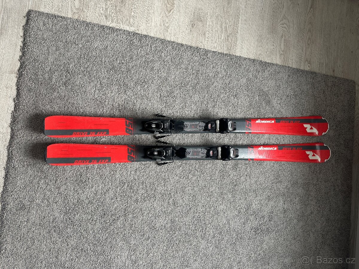 Sjezdové lyze 158cm nordica