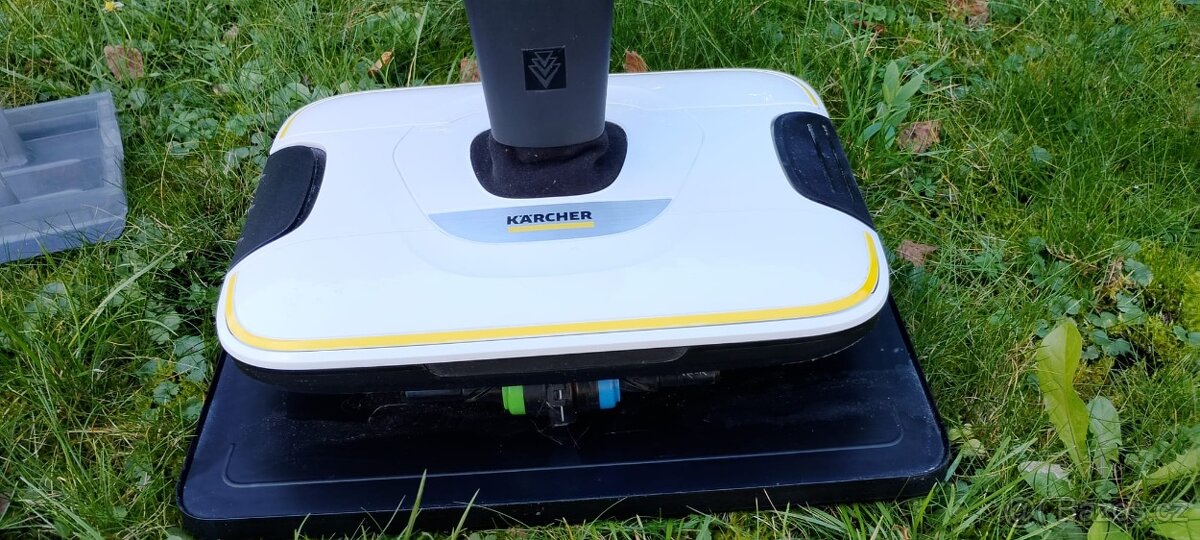 KÄRCHER FC7 CORDLESS PODLAHOVÝ ČISTIČ