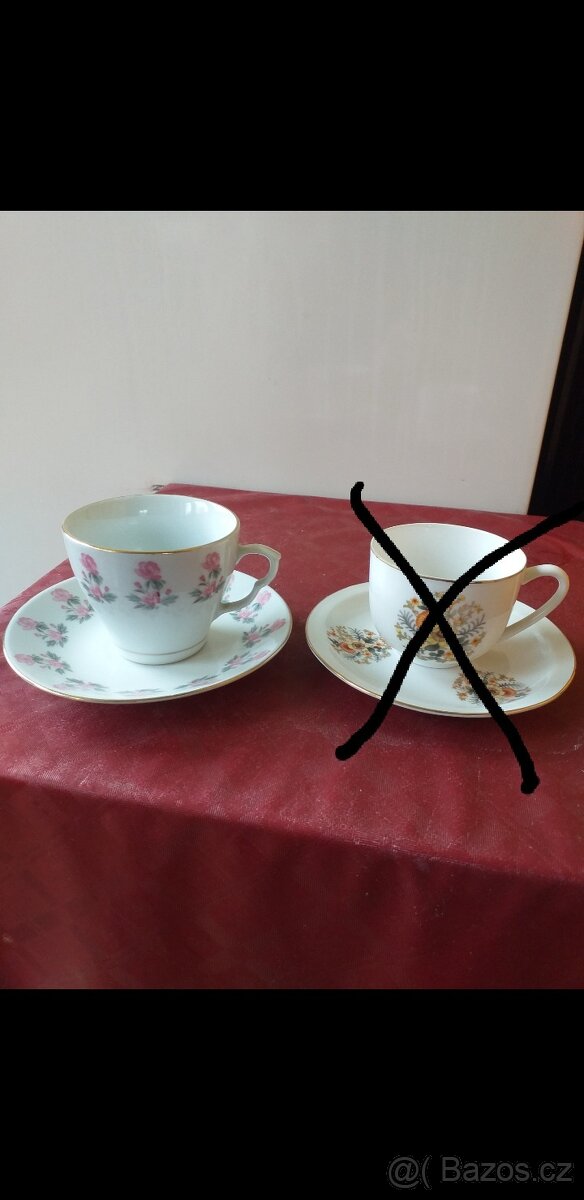 Hrnečky s talířky