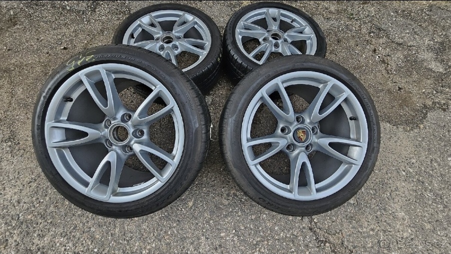 kola zimní originál Porsche 18”