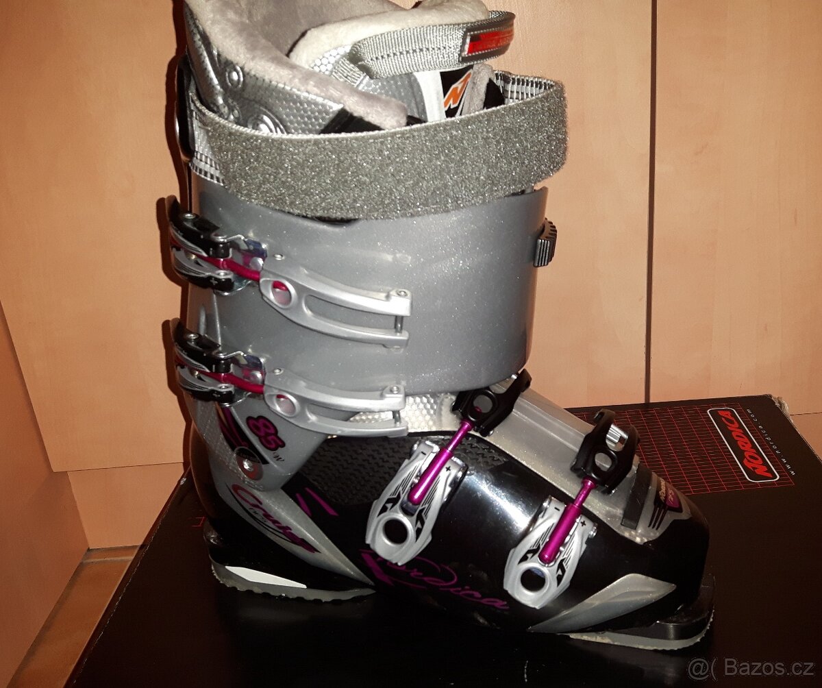 Dámská lyžařská obuv