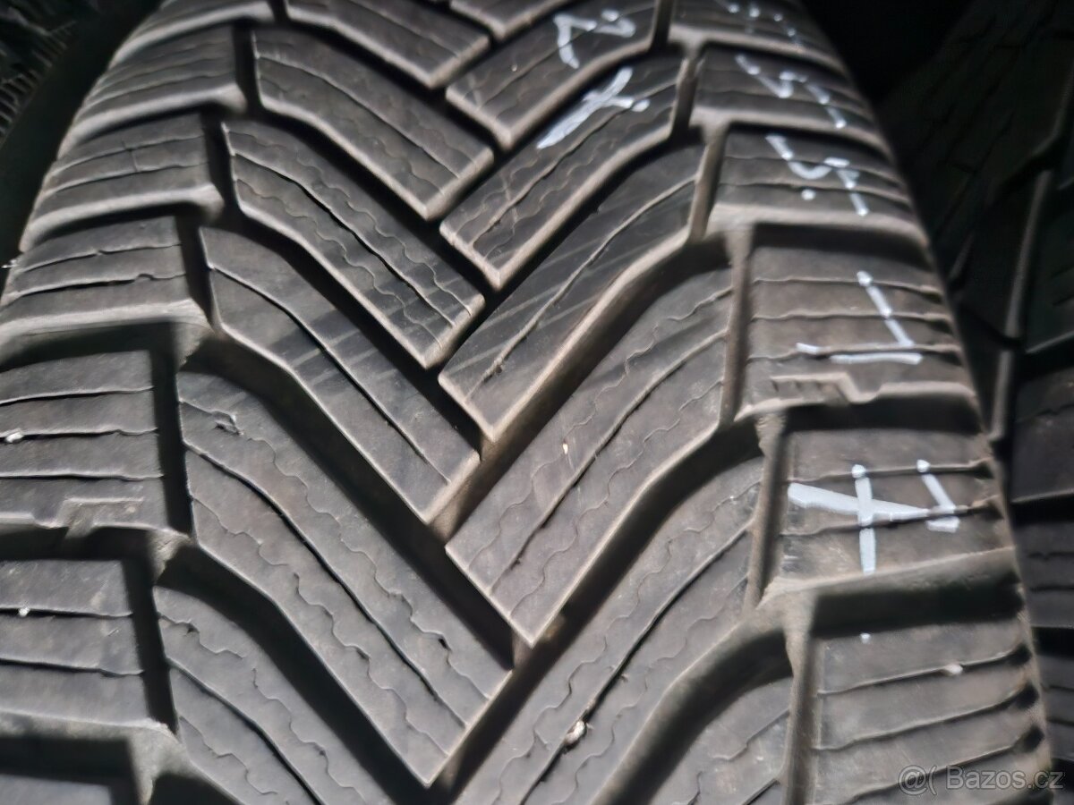 205/55R17 95V XL Alpin 6 MICHELIN