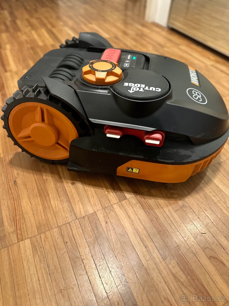 Worx Robotickou sekačku LANDROID SB 700