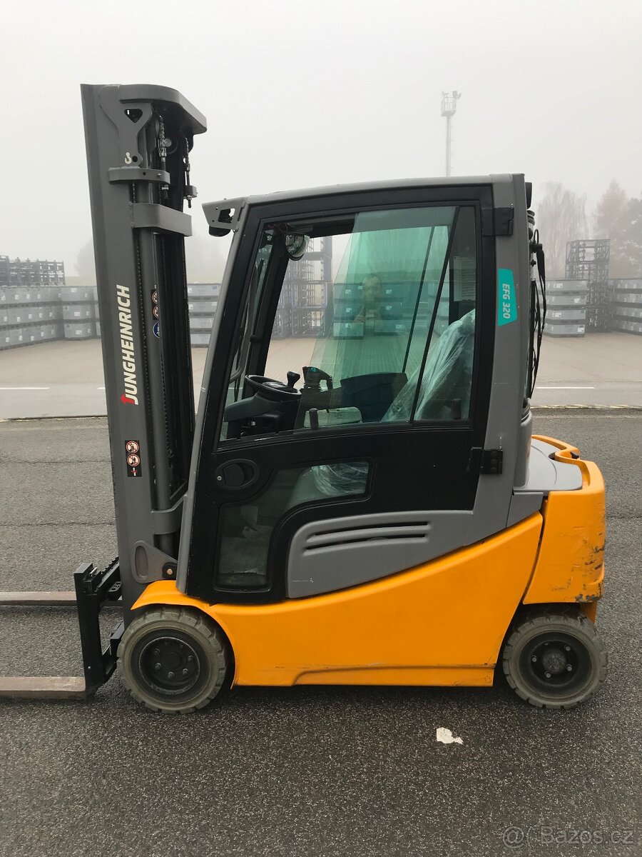 Jungheinrich efg 320 zasklený r.v.12/2017