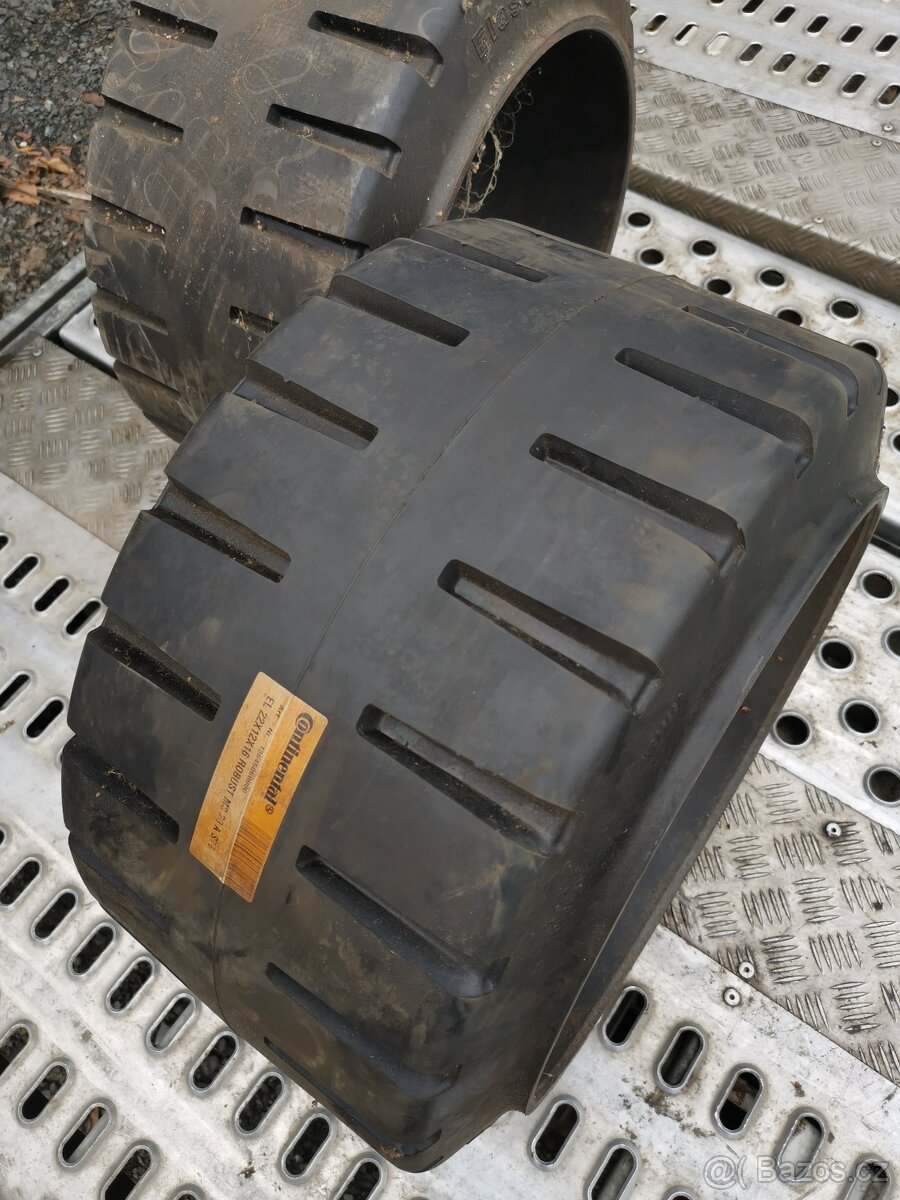Plnopryžové pneu Continental vysokozdvižný vozík traktůrek