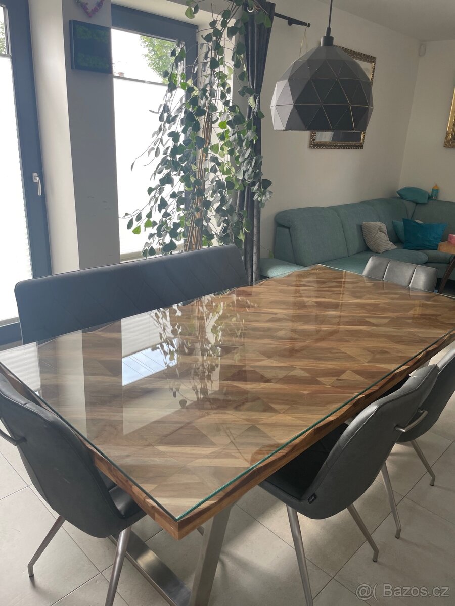200X160 dřevěný stůl se skleněnou desku