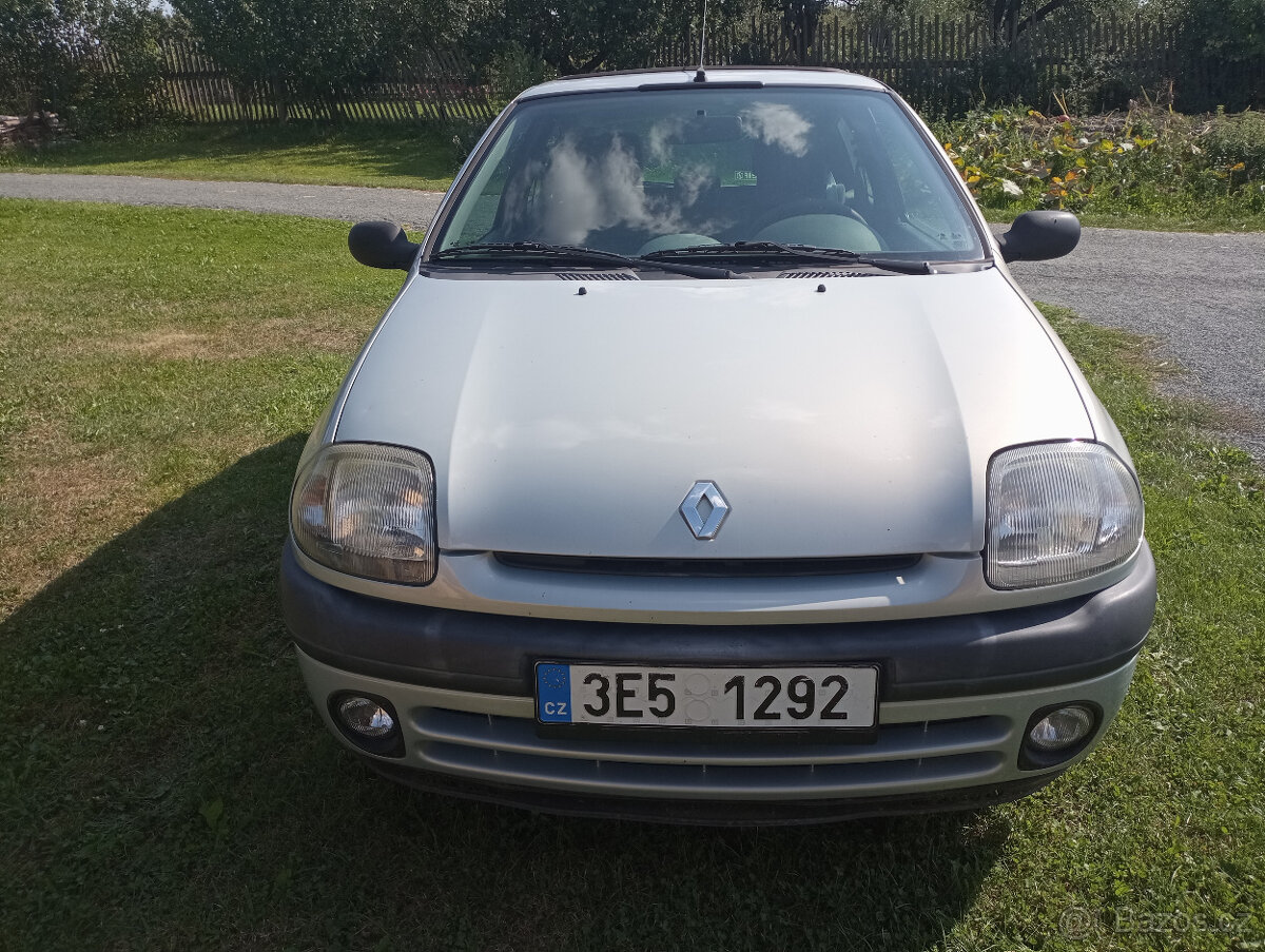 Prodám Renault Clio 1.4, 55 kW, r. 2000, bez STK
