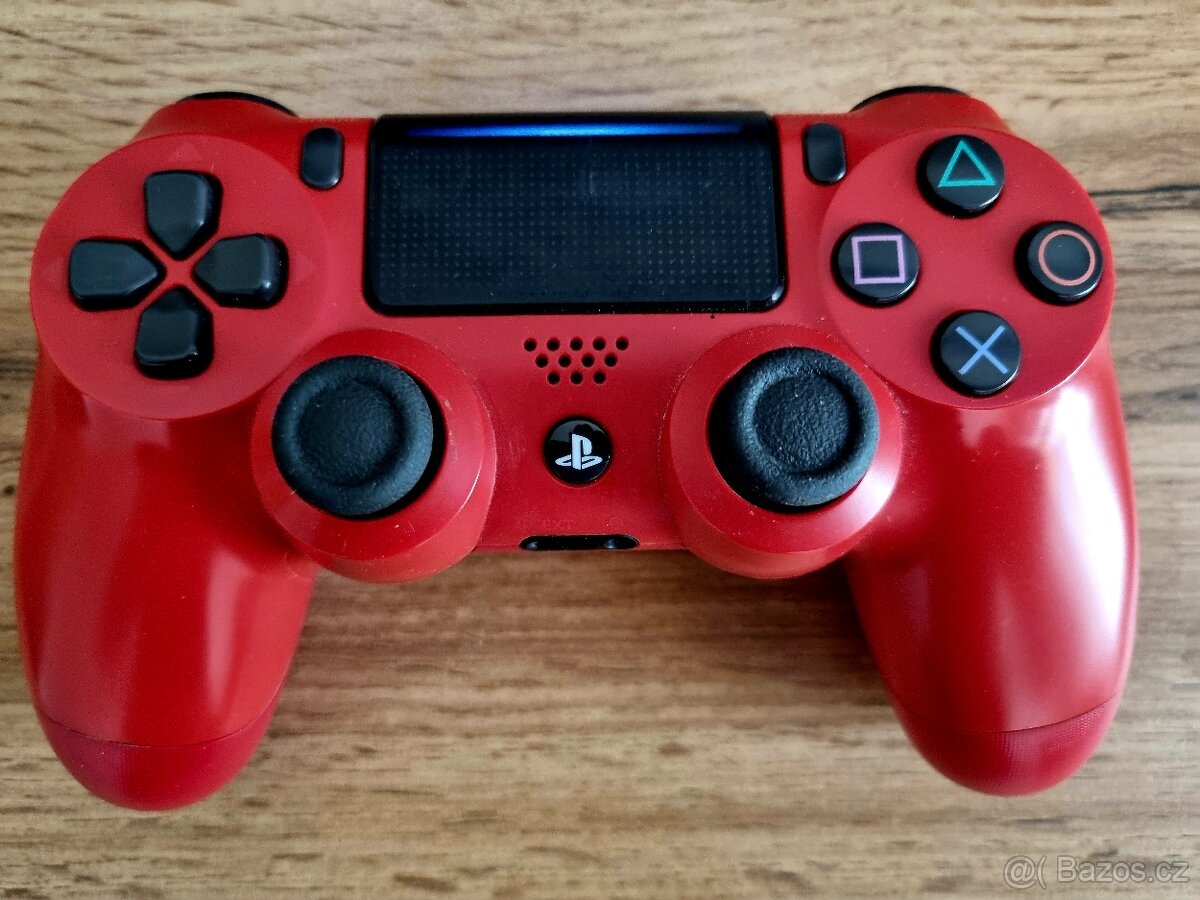 PS4 Sony DualShock 4 Magma Red V2 pěkný stav