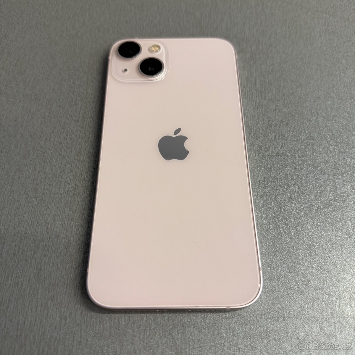 iPhone 13 128GB, pěkný stav, 12 měsíců záruka