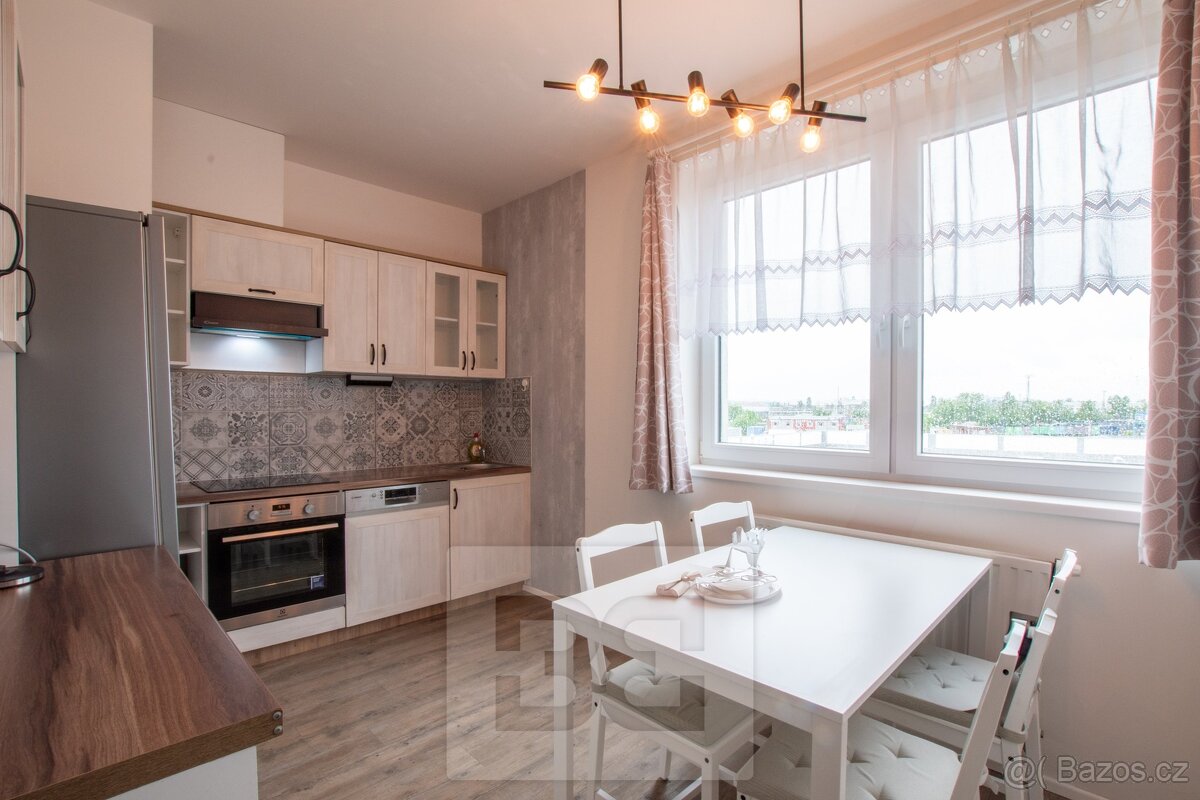 Pronájem byty 2+kk, 57 m2 - Praha - Dolní Měcholupy