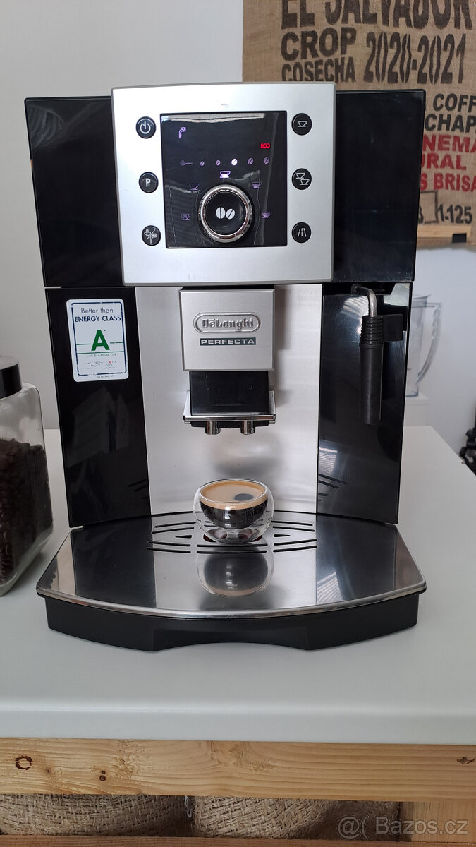 Automatický kávovar Delonghi Perfecta