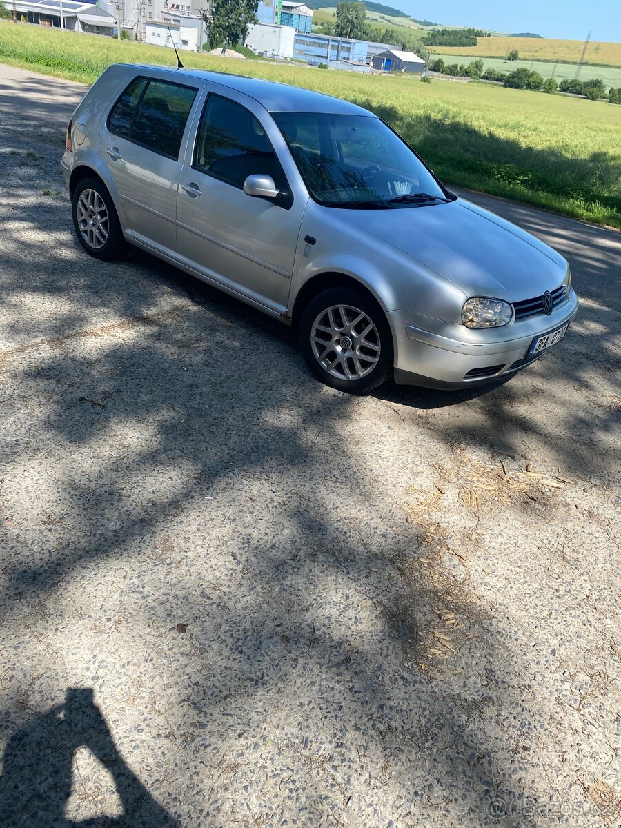 Golf na díly