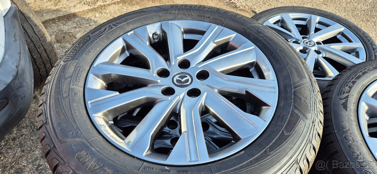 Mazda CX60 CX-60 235/60 r18 Goodyear originální disky Mazda