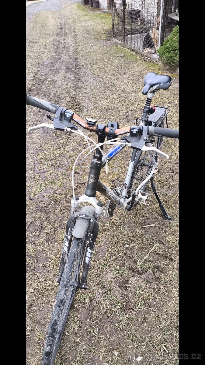 trekingové kolo Wheeler Cross 4600