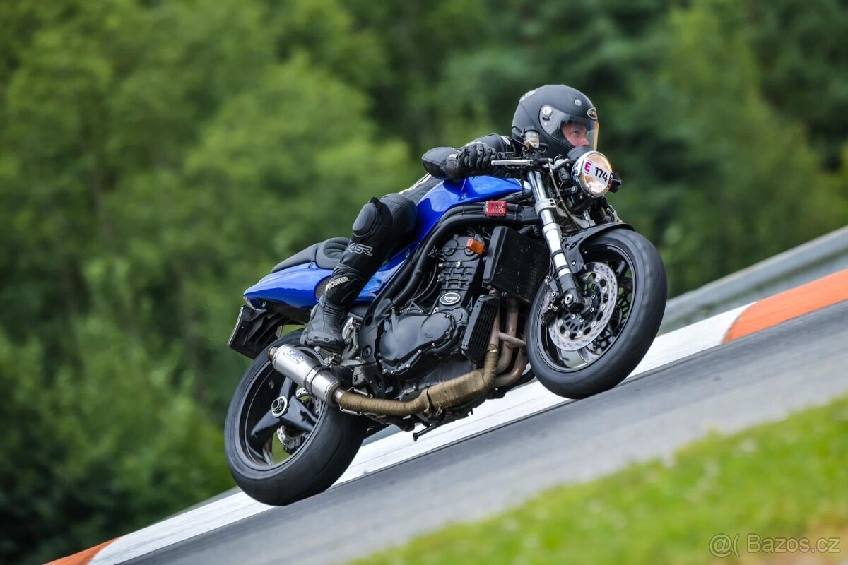 Triumph speed triple