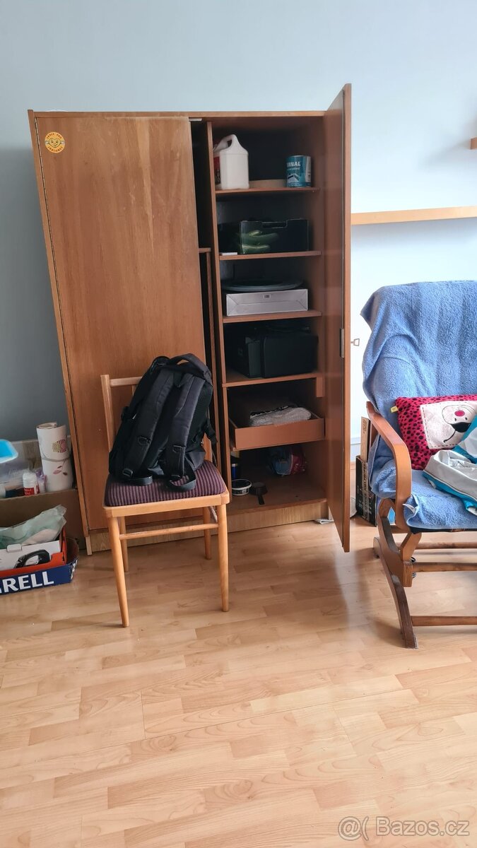 Šatní skříň