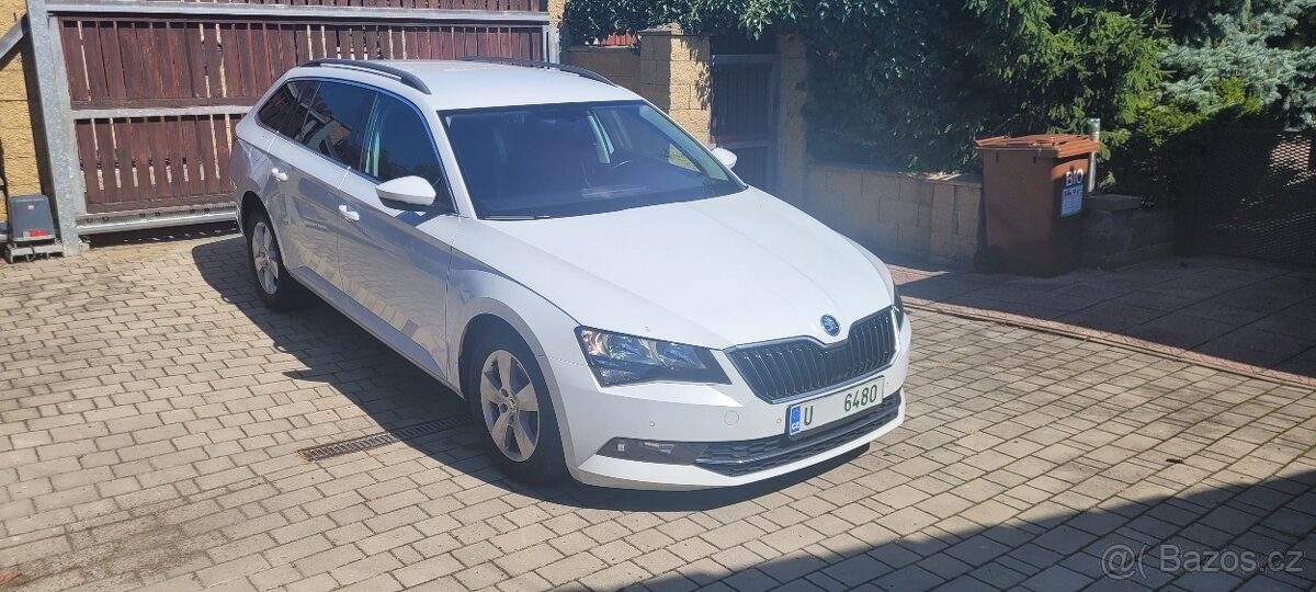 Škoda Superb TDi 2019 navi kamera plný servis