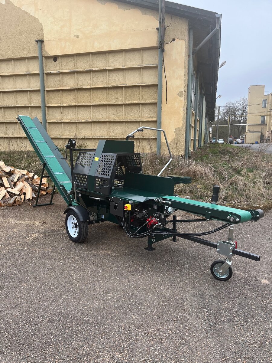 Štípací poloautomat