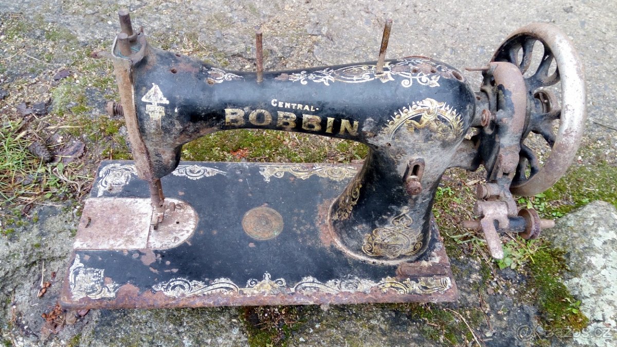 Šicí stroj BOBBIN