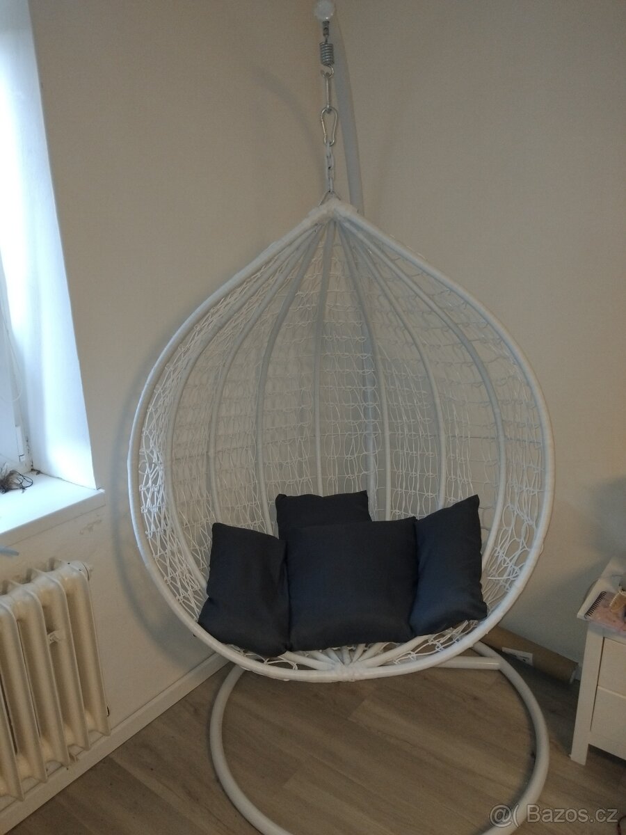 Závěsné kreslo