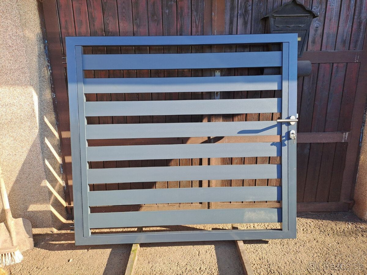 Branka s hliníkovou výplní