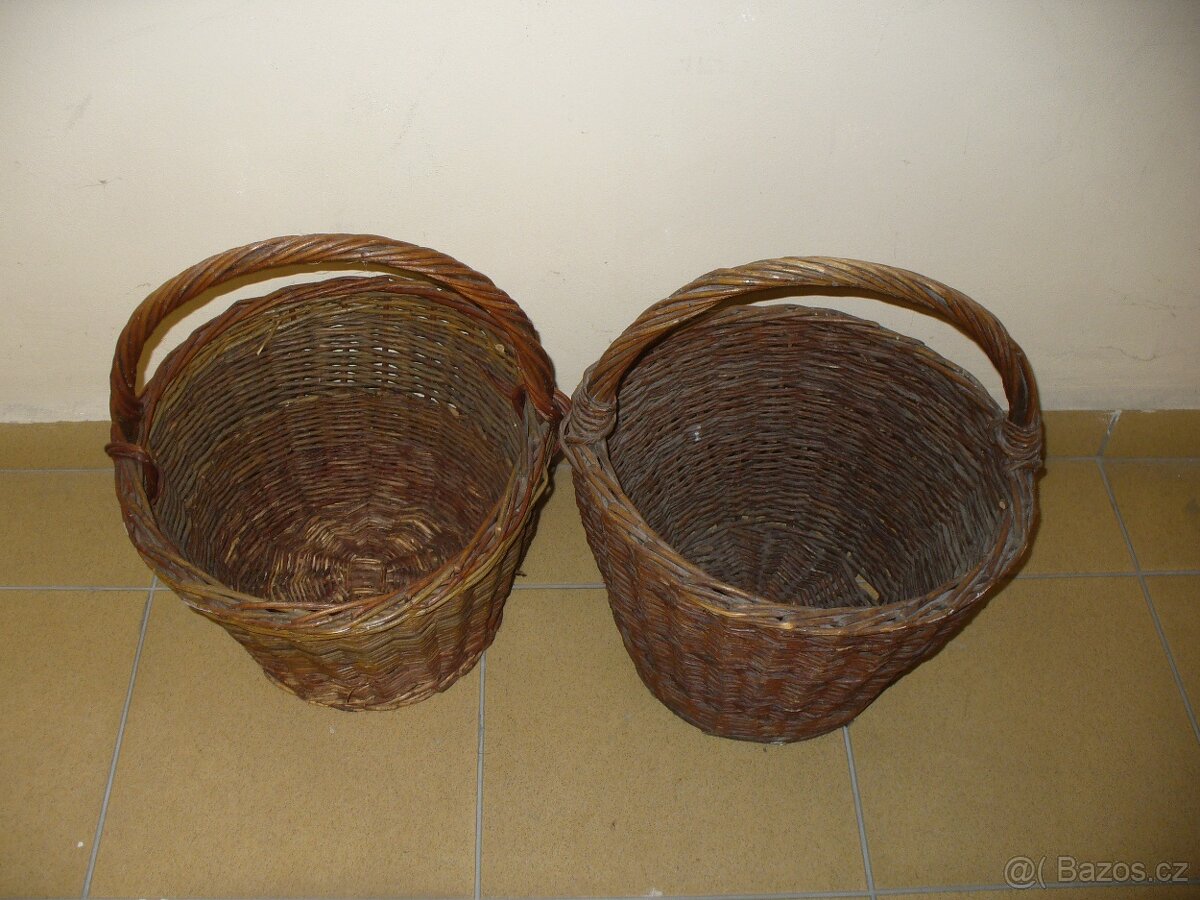 proutěný koš
