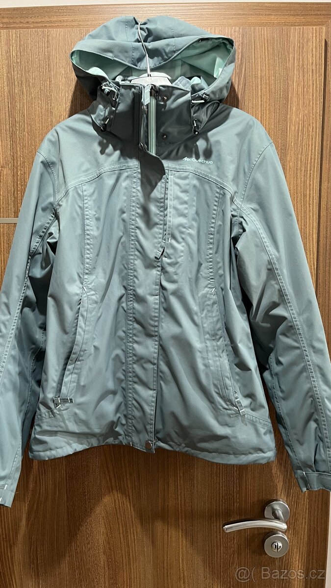Outdoorová (podzim / jaro) bunda QUECHUA 2v1