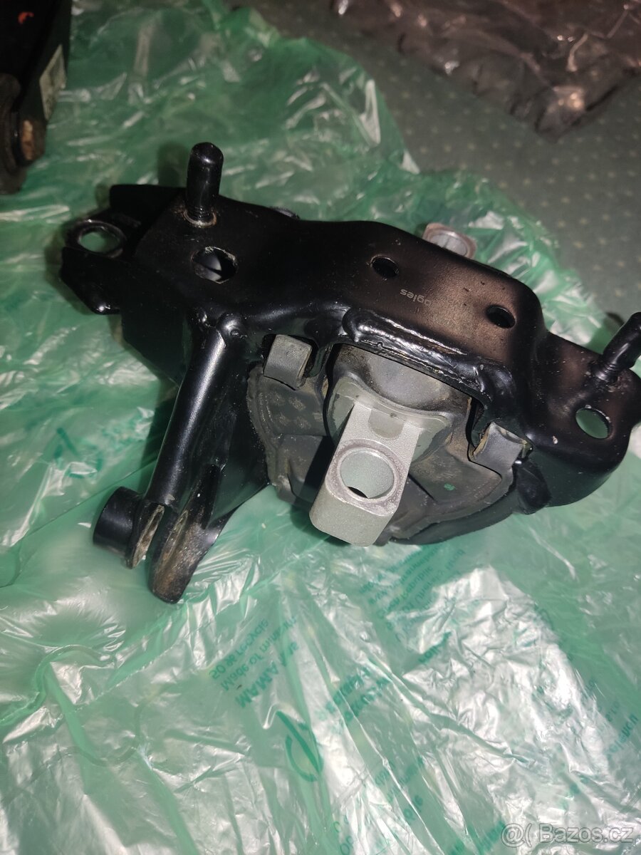 Podložka / uložení motoru Volkswagen Polo 6R 6C (Delphi, tém