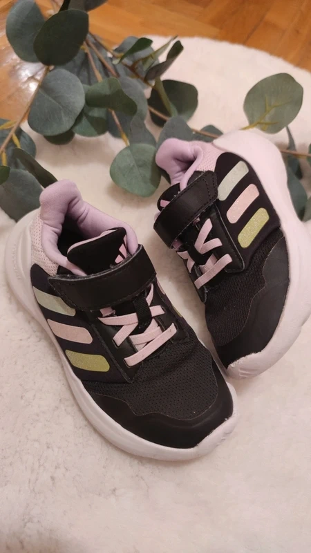 Dívčí boty tenisky Adidas vel. 29