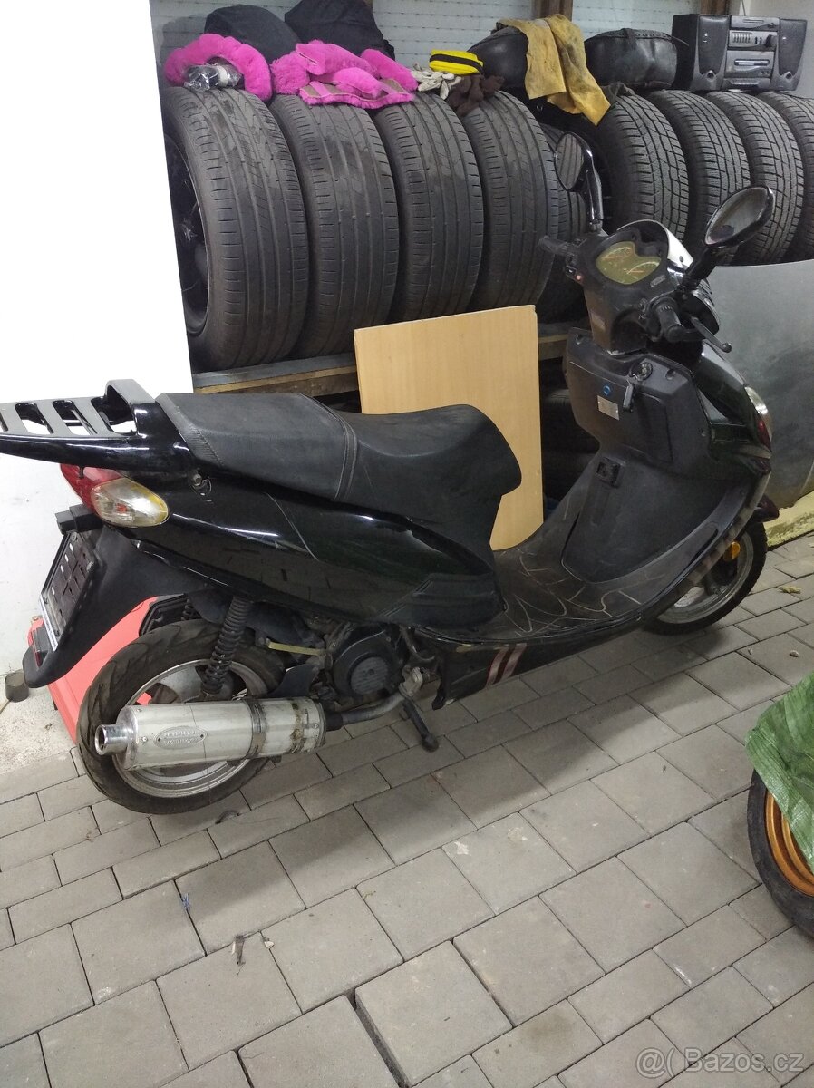 Skútr baotian 50 bez tp na díly pole stavbu přestavbu
