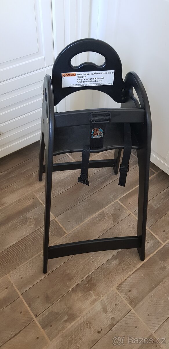 Dětská dřevěná jídelní židlička