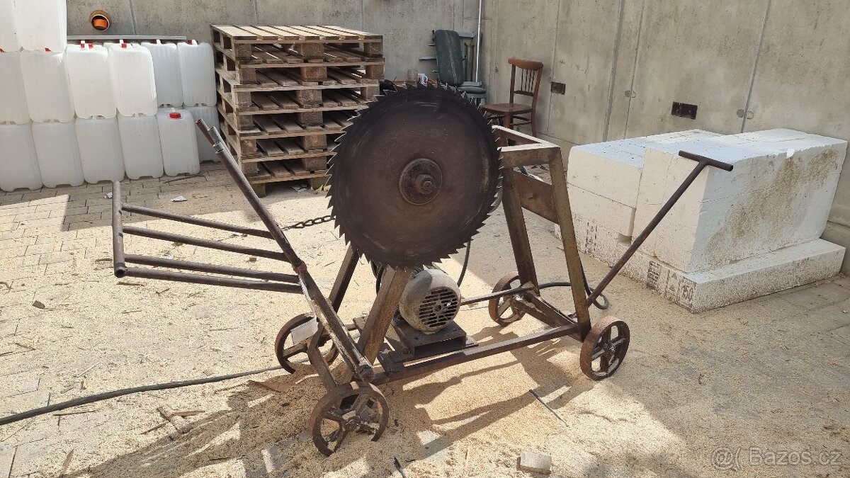 Cirkulárka 380v s kolébkou