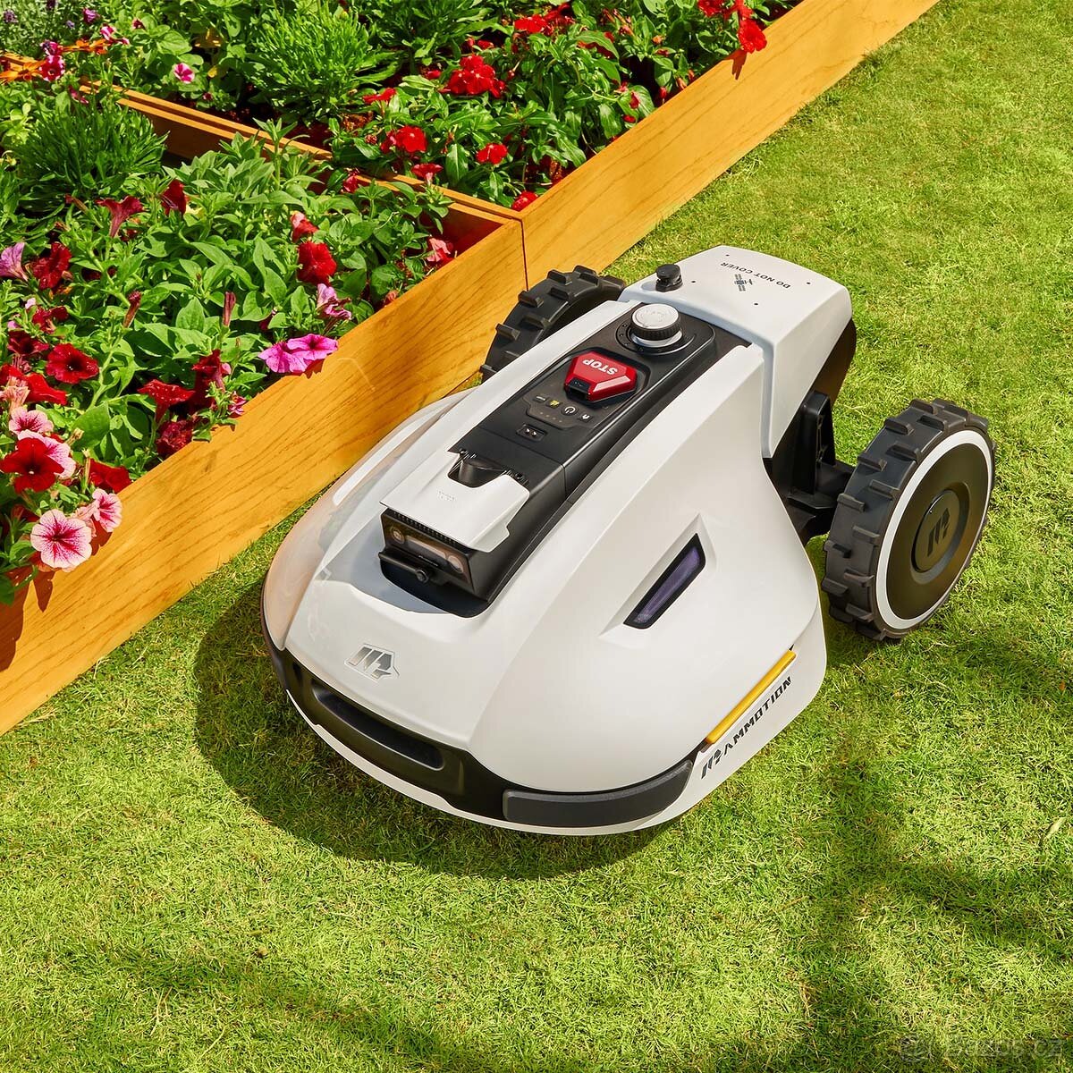 Robotická sekačka Mammootion YUKA 2000