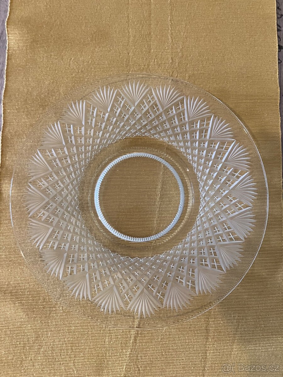 Kulatý skleněný tác/talir