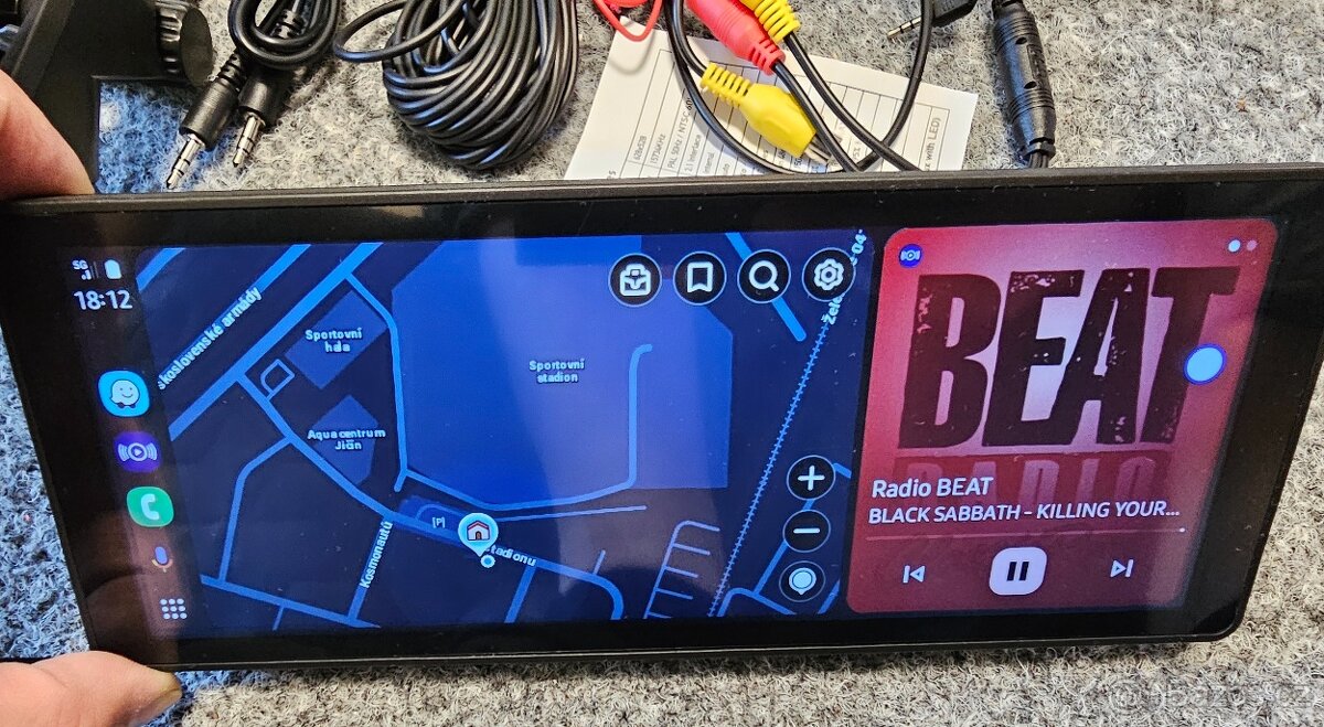 Multifunkční displej pro Apple CarPlay/AndroidAuto